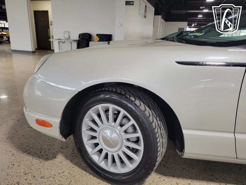2005 Ford Thunderbird 11th Gen - Image 10 of 21