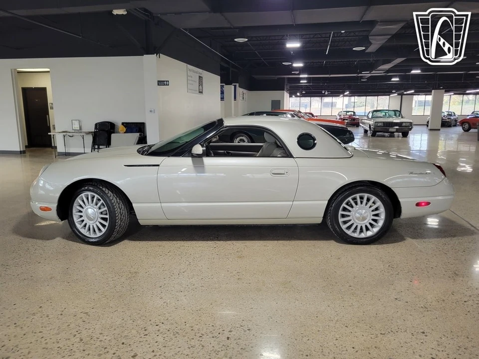 2005 Ford Thunderbird 11th Gen - Image 8 of 21