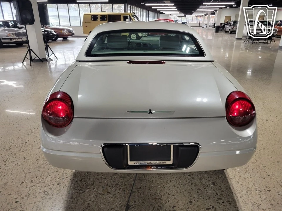 2005 Ford Thunderbird 11th Gen - Image 17 of 21