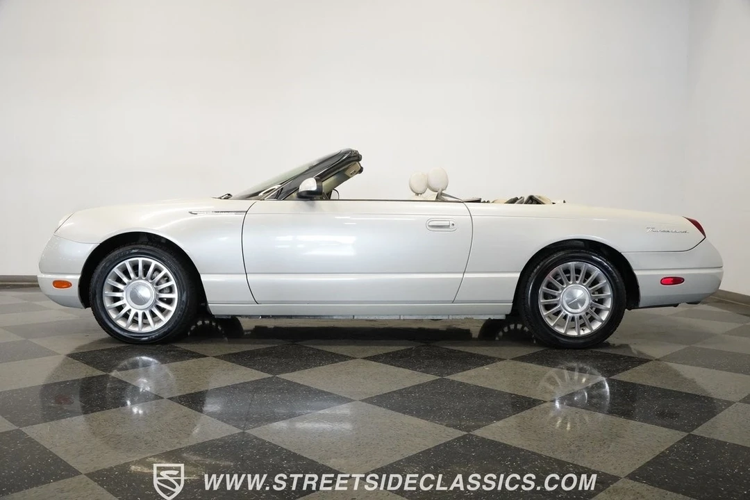 2005 Ford Thunderbird 11th Gen - Image 3 of 12