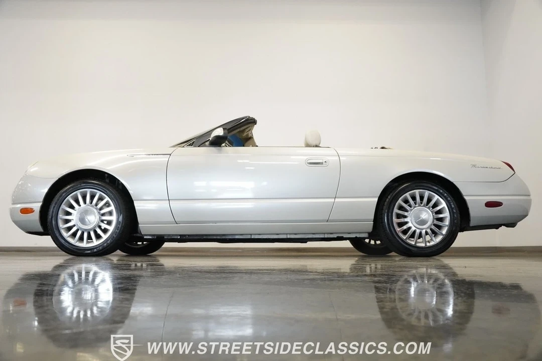 2005 Ford Thunderbird 11th Gen - Image 11 of 12
