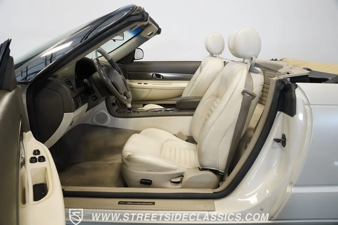 2005 Ford Thunderbird 11th Gen - Image 4 of 12