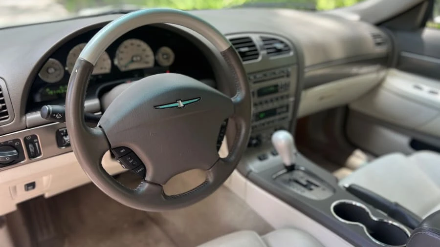 2005 Ford Thunderbird 11th Gen - Image 3 of 12