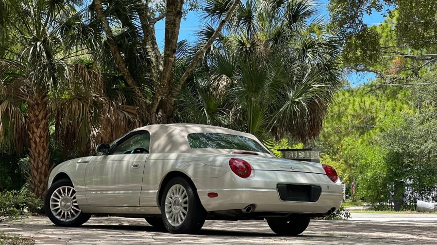 2005 Ford Thunderbird 11th Gen - Image 11 of 12