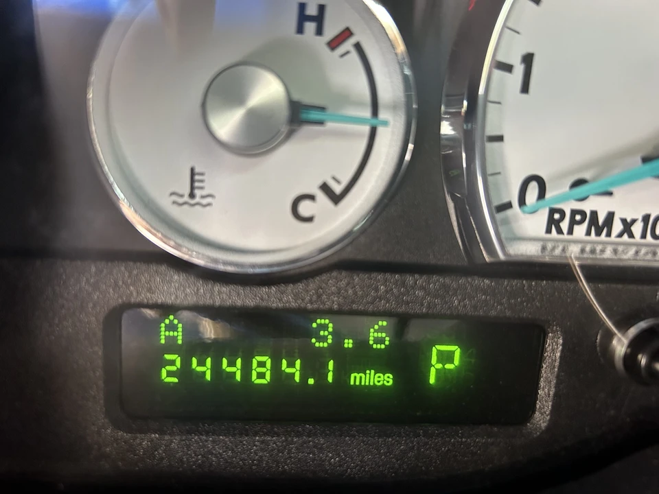 2005 Ford Thunderbird 11th Gen - Image 14 of 20