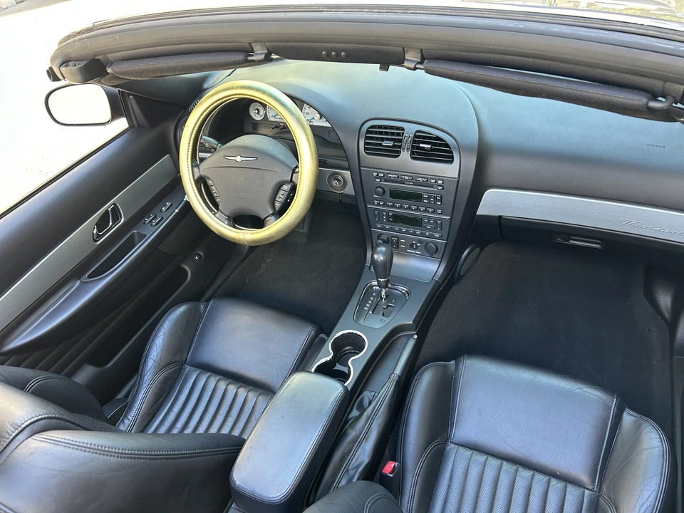 2005 Ford Thunderbird 11th Gen - Image 9 of 20