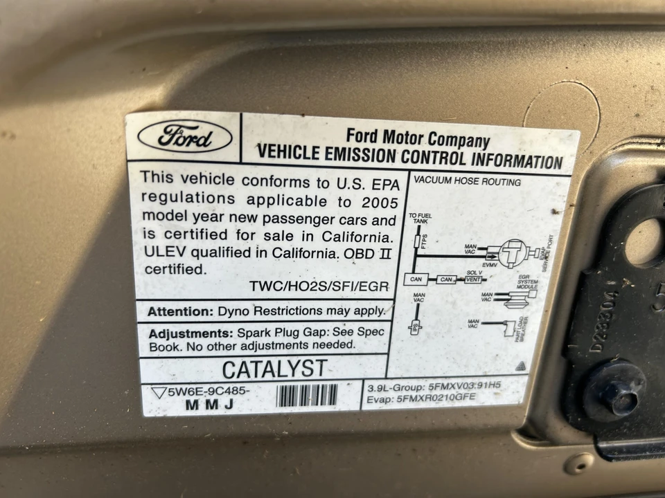2005 Ford Thunderbird 11th Gen - Image 19 of 20