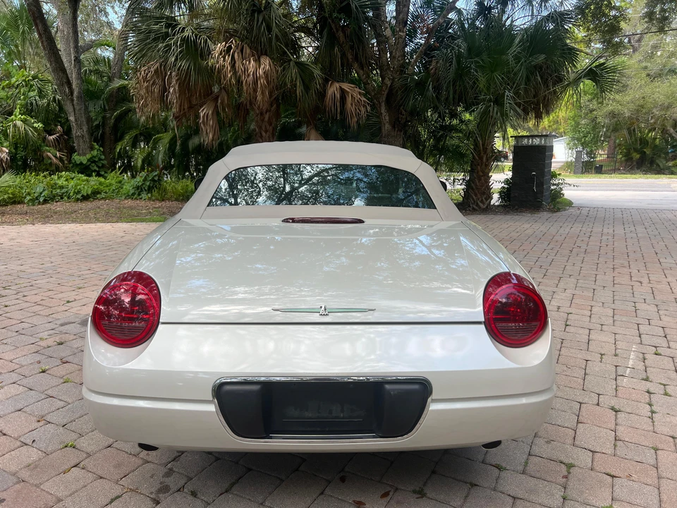 2005 Ford Thunderbird 11th Gen - Image 27 of 31