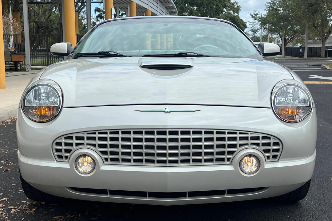2005 Ford Thunderbird 11th Gen - Image 2 of 31