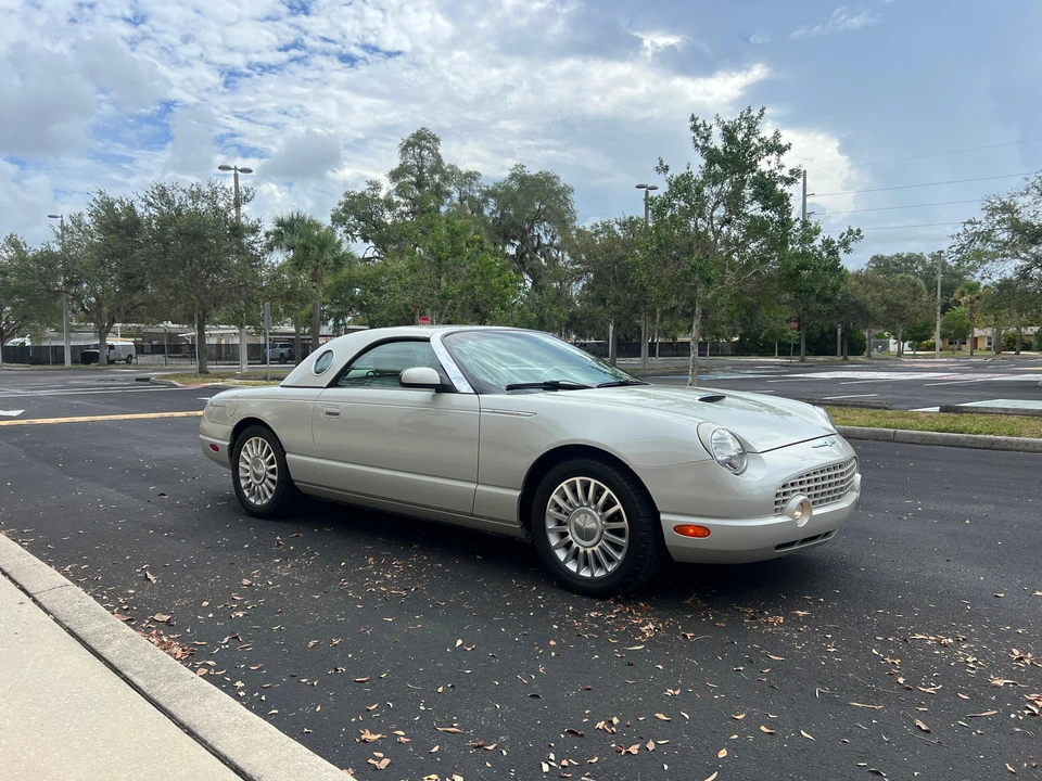 2005 Ford Thunderbird 11th Gen - Image 22 of 31