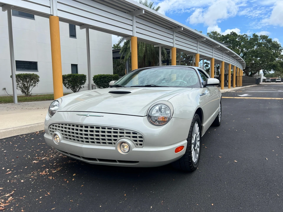 2005 Ford Thunderbird 11th Gen - Image 8 of 31
