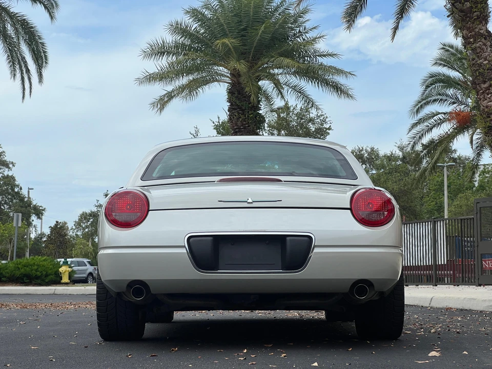 2005 Ford Thunderbird 11th Gen - Image 17 of 31