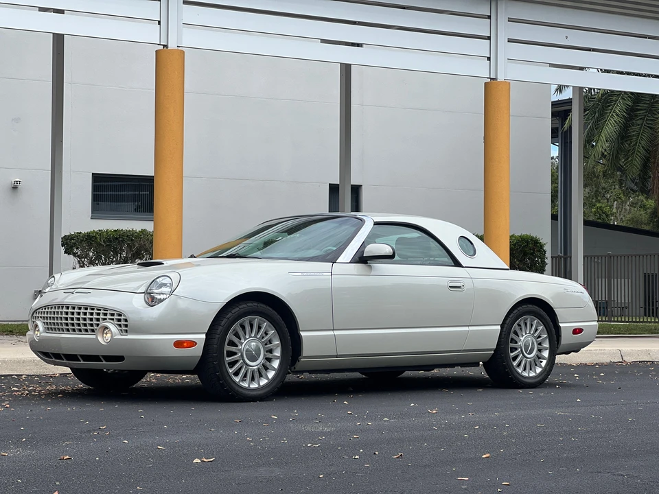 2005 Ford Thunderbird 11th Gen - Image 12 of 31