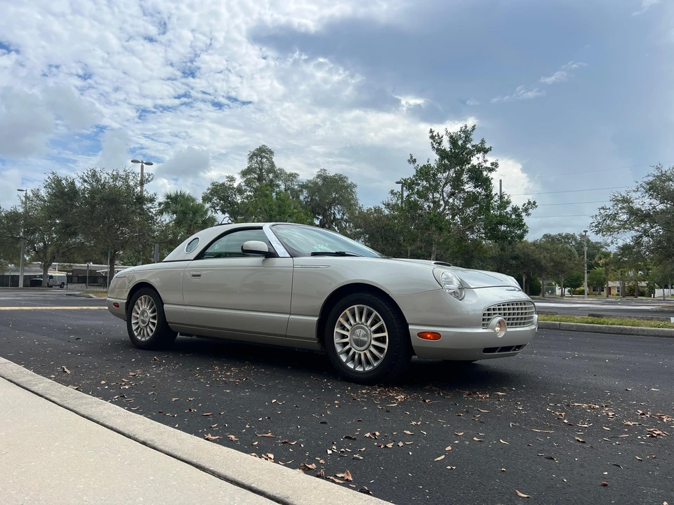 2005 Ford Thunderbird 11th Gen - Image 21 of 31