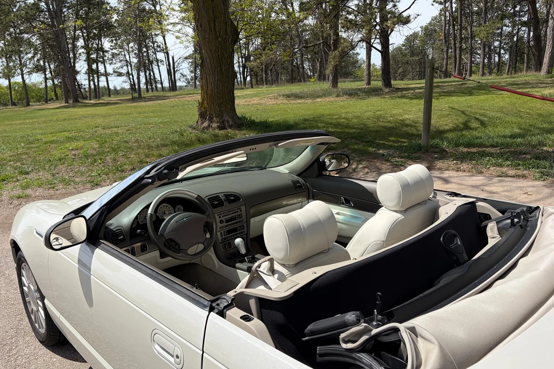 2005 Ford Thunderbird 11th Gen - Image 20 of 31