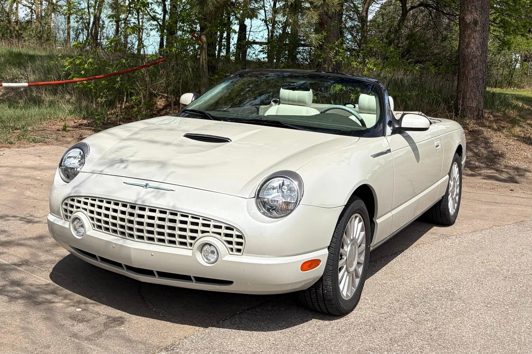 2005 Ford Thunderbird 11th Gen - Image 6 of 31