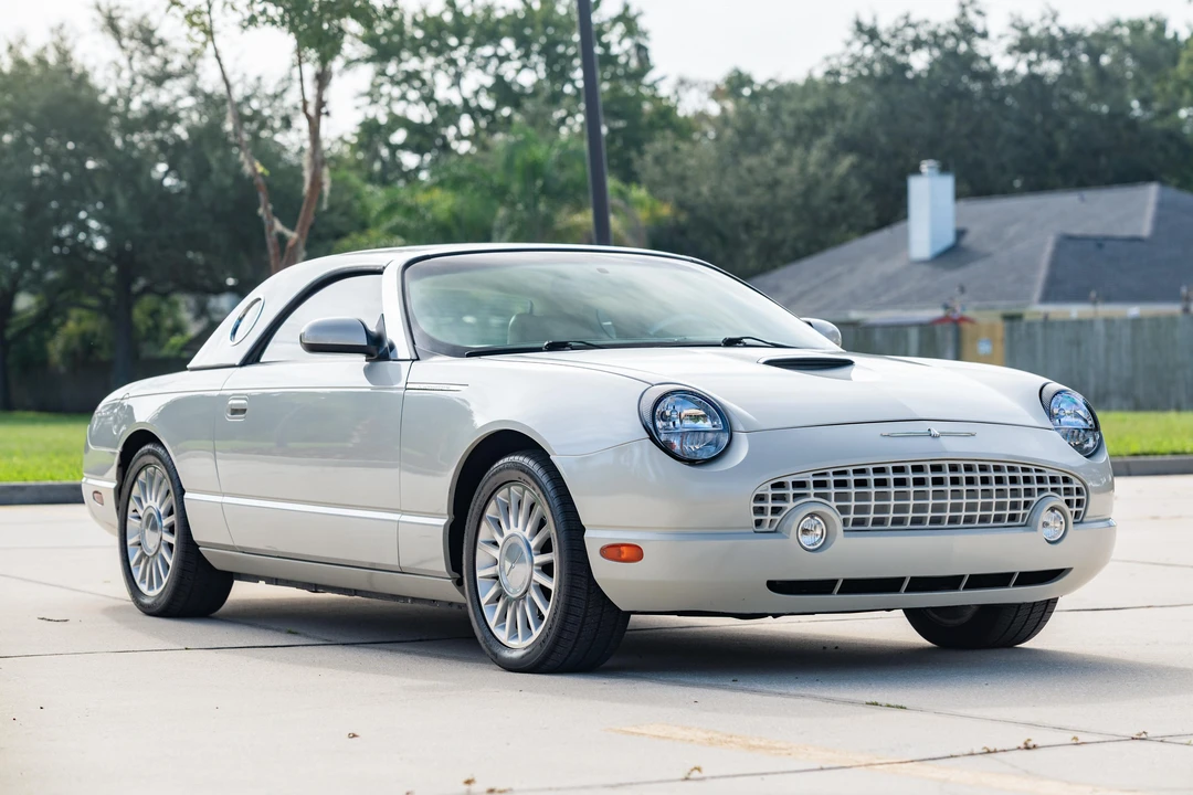 2005 Ford Thunderbird 11th Gen - Image 18 of 31
