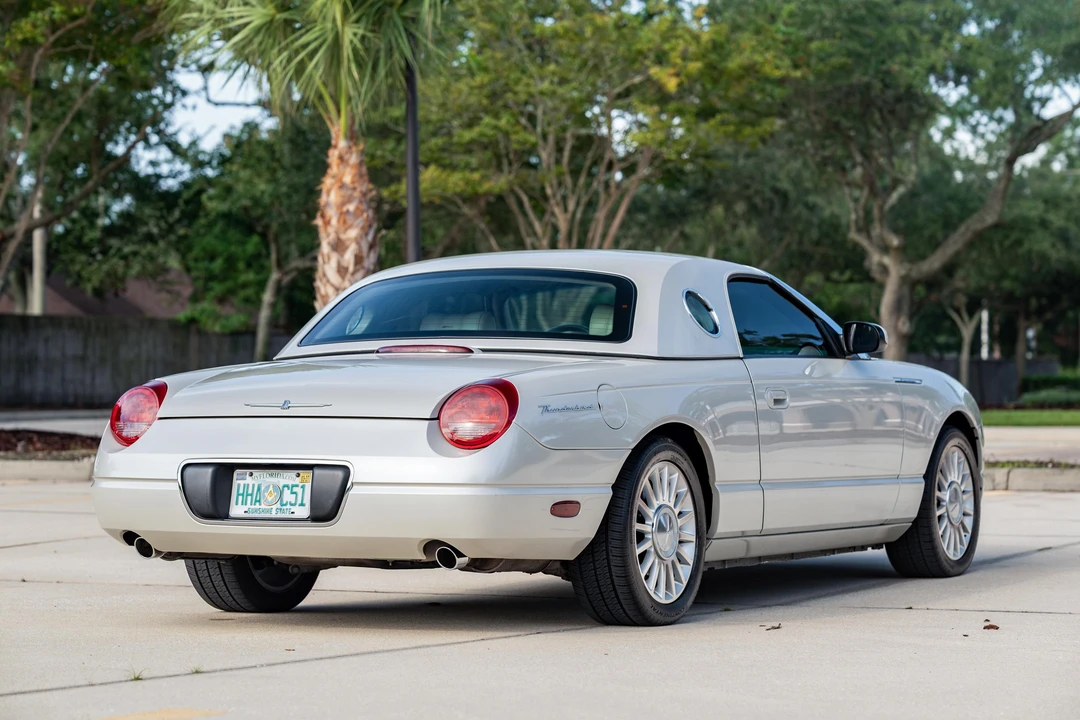 2005 Ford Thunderbird 11th Gen - Image 16 of 31
