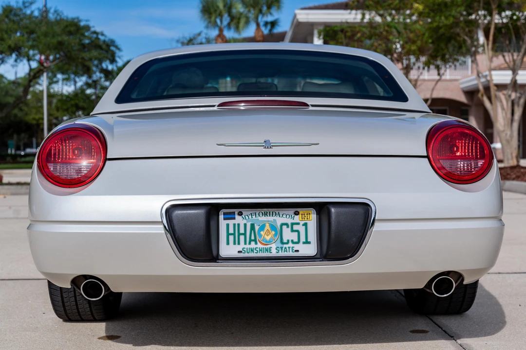 2005 Ford Thunderbird 11th Gen - Image 15 of 31