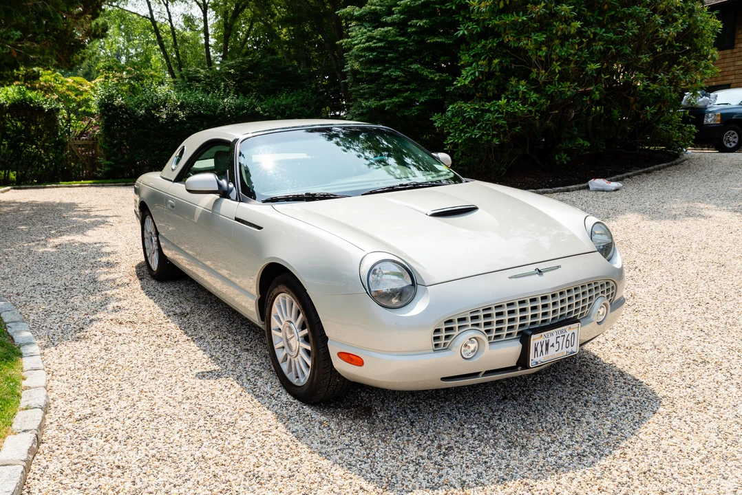2005 Ford Thunderbird 11th Gen - Image 12 of 31