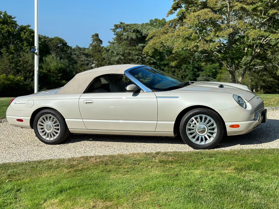 2005 Ford Thunderbird 11th Gen - Image 10 of 31