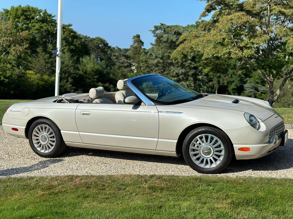 2005 Ford Thunderbird 11th Gen - Image 14 of 31
