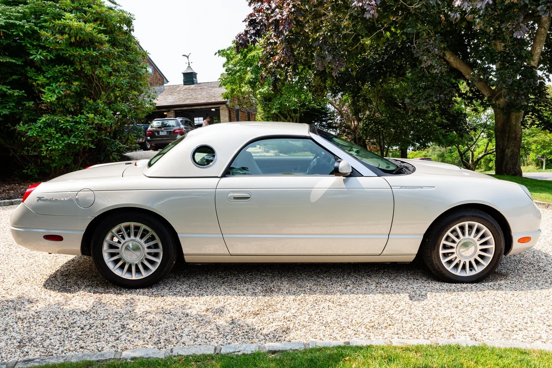 2005 Ford Thunderbird 11th Gen - Image 3 of 31