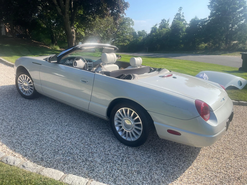 2005 Ford Thunderbird 11th Gen - Image 13 of 31