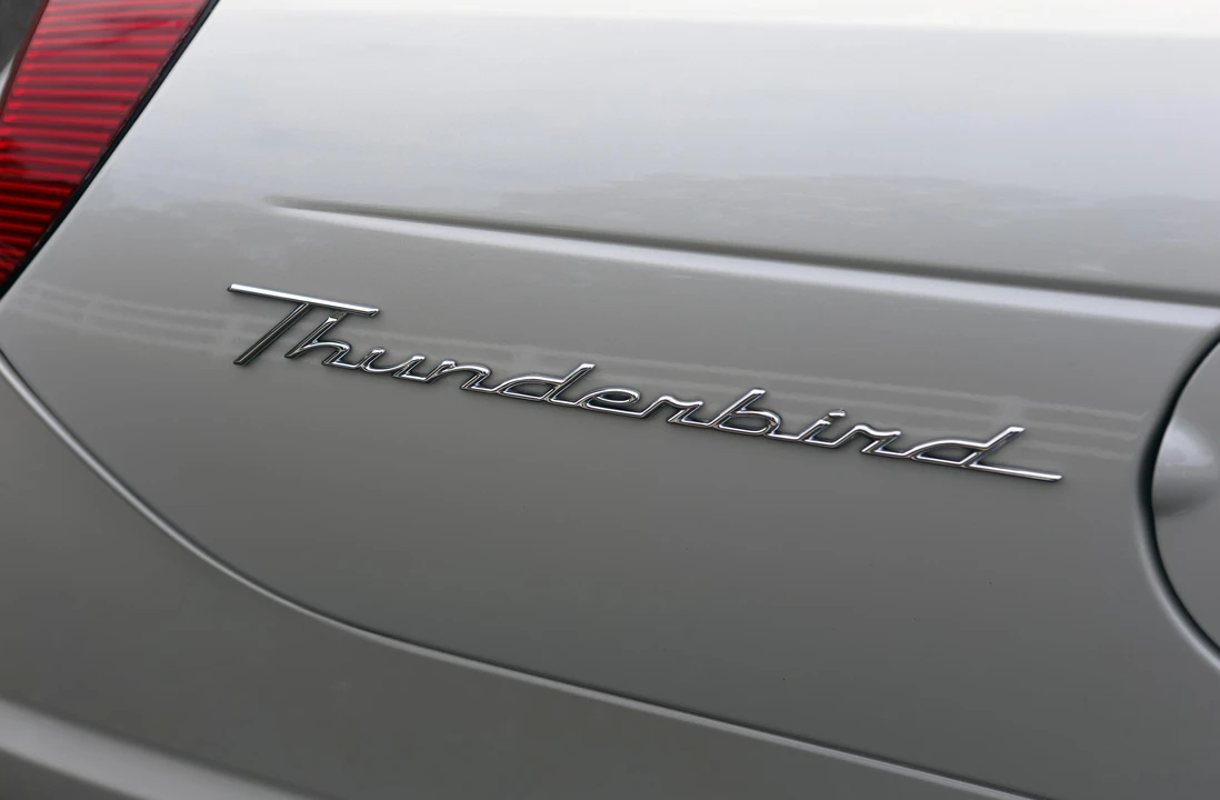 2005 Ford Thunderbird 11th Gen - Image 21 of 31