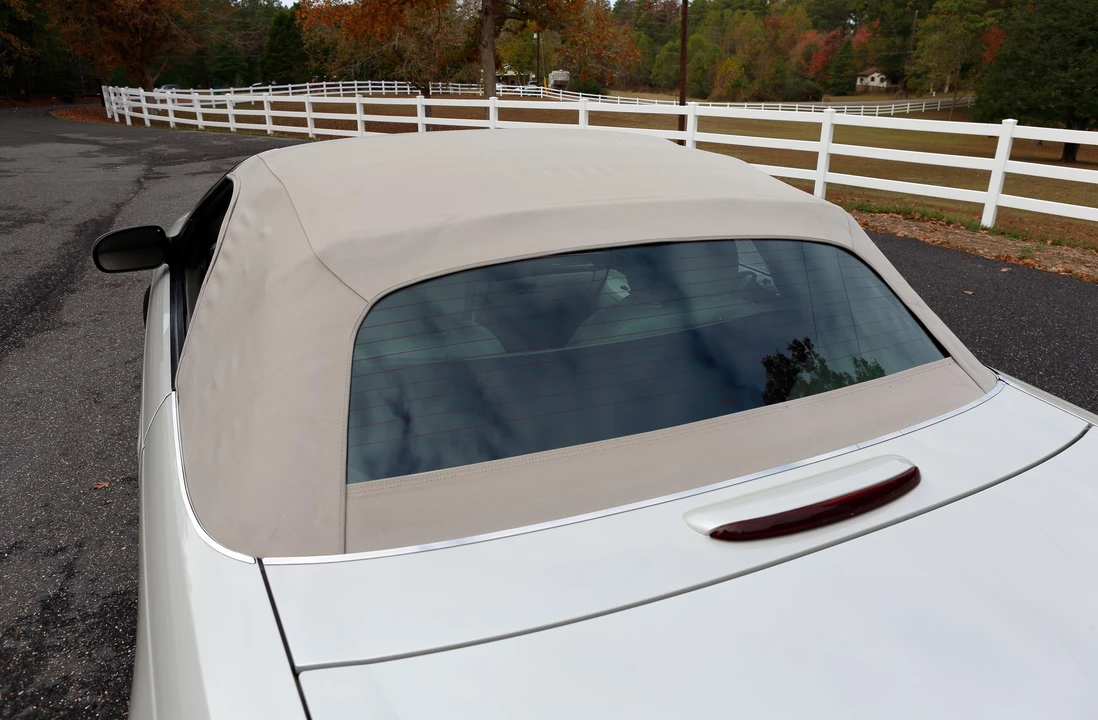 2005 Ford Thunderbird 11th Gen - Image 25 of 31