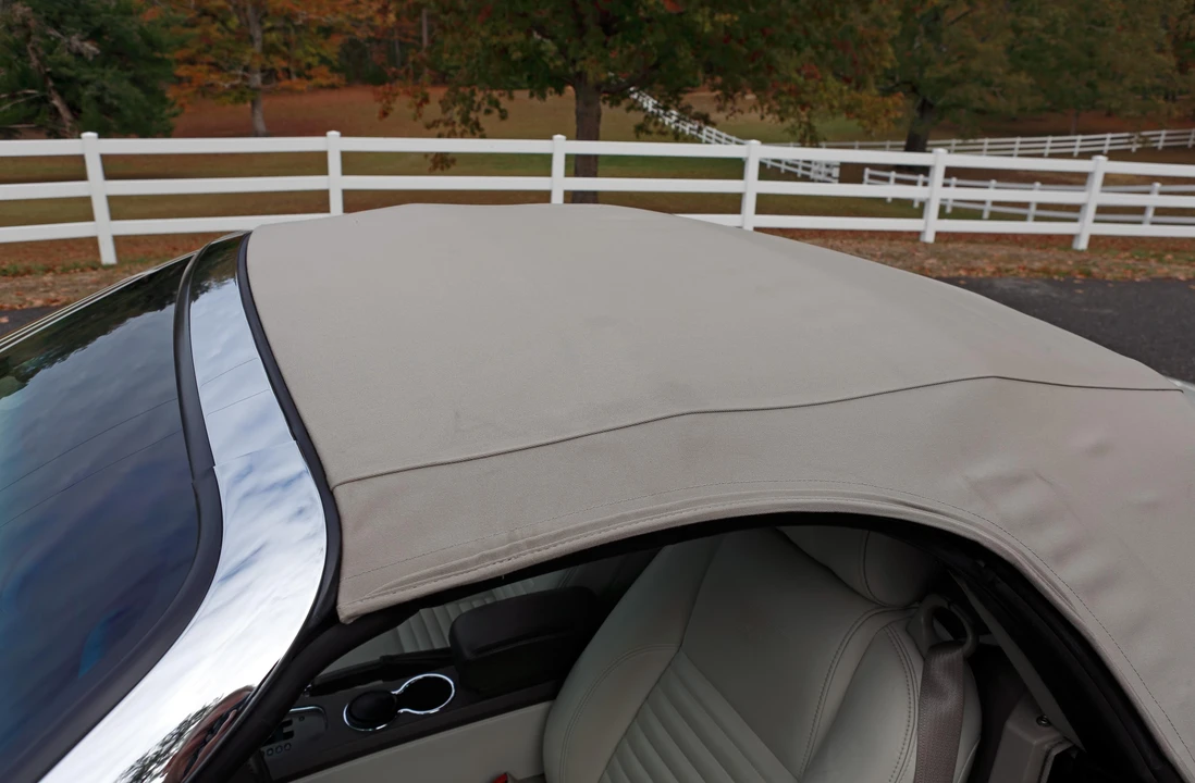 2005 Ford Thunderbird 11th Gen - Image 24 of 31