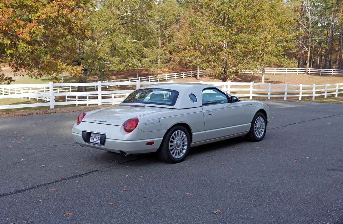 2005 Ford Thunderbird 11th Gen - Image 14 of 31