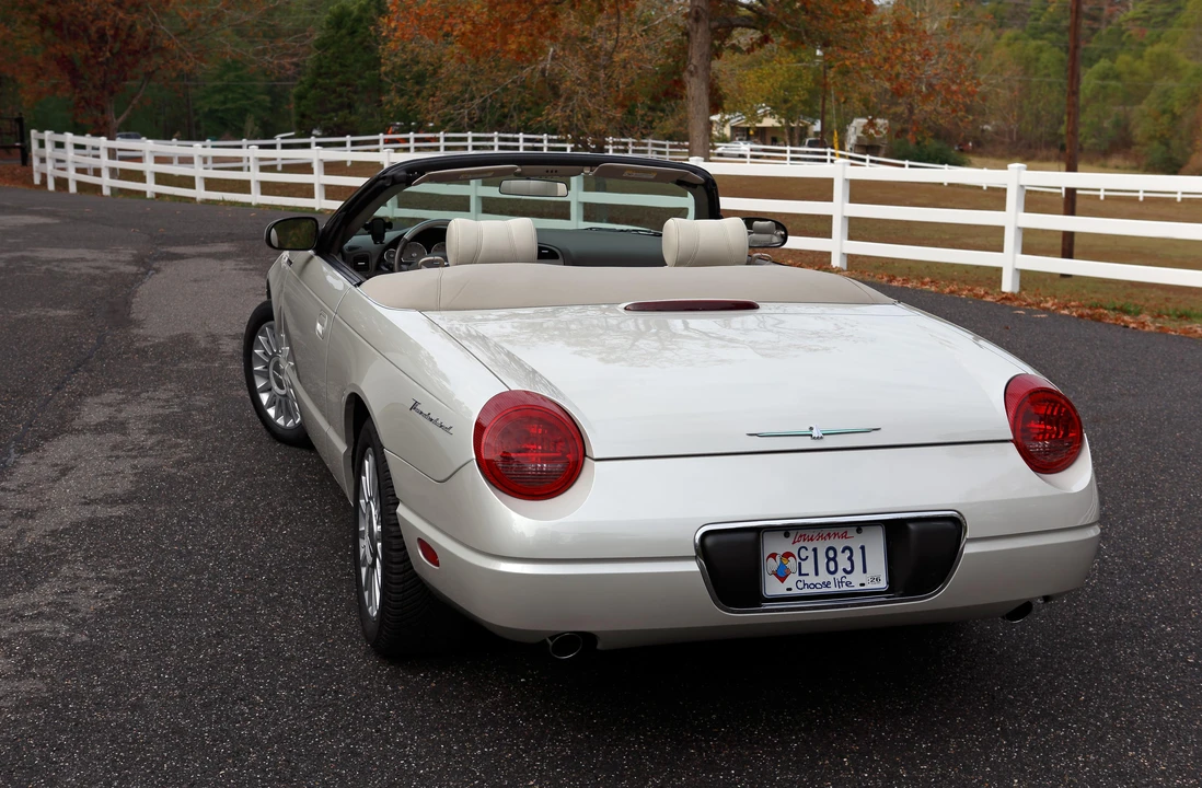 2005 Ford Thunderbird 11th Gen - Image 9 of 31