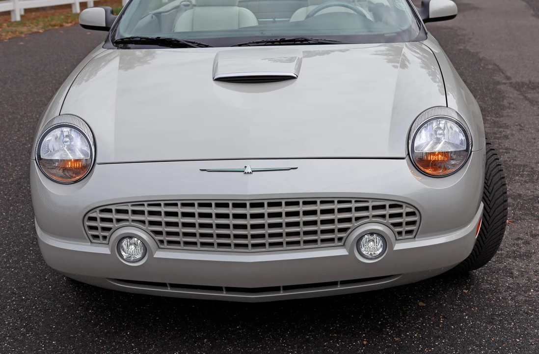 2005 Ford Thunderbird 11th Gen - Image 17 of 31