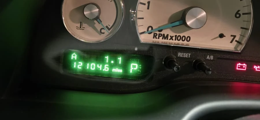 2005 Ford Thunderbird 11th Gen - Image 26 of 31