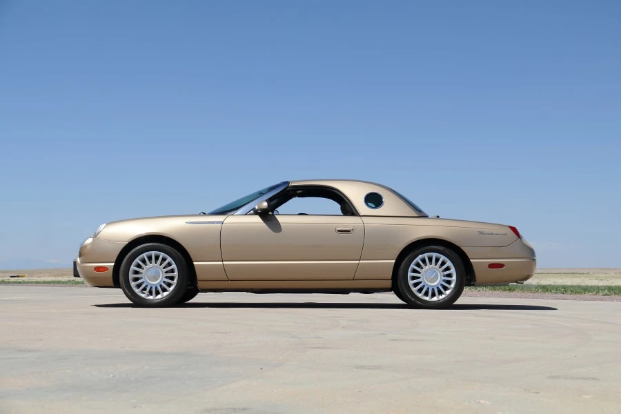 2005 Ford Thunderbird 11th Gen - Image 15 of 31