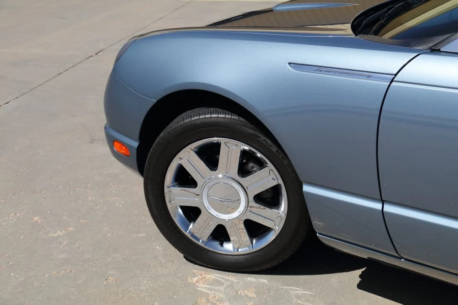 2005 Ford Thunderbird 11th Gen - Image 16 of 31