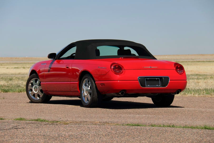 2005 Ford Thunderbird 11th Gen - Image 19 of 31
