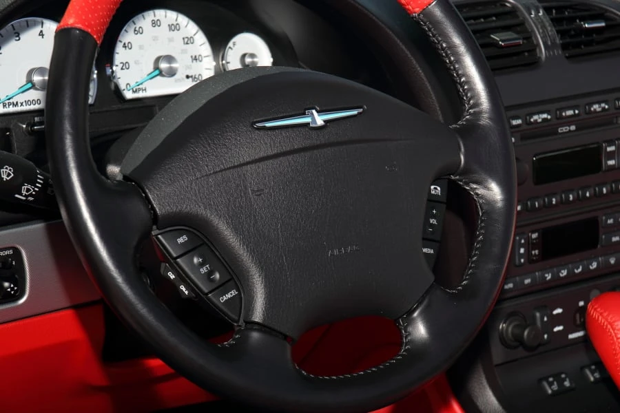 2005 Ford Thunderbird 11th Gen - Image 28 of 31