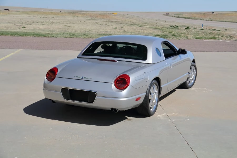 2005 Ford Thunderbird 11th Gen - Image 19 of 31