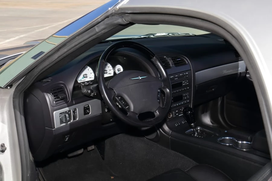 2005 Ford Thunderbird 11th Gen - Image 23 of 31