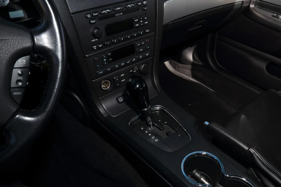 2005 Ford Thunderbird 11th Gen - Image 27 of 31