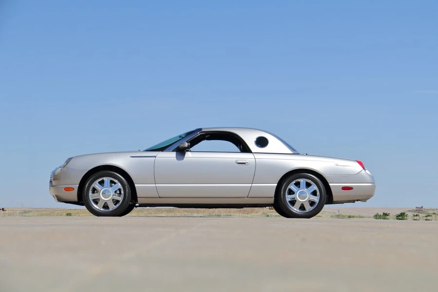 2005 Ford Thunderbird 11th Gen - Image 2 of 31