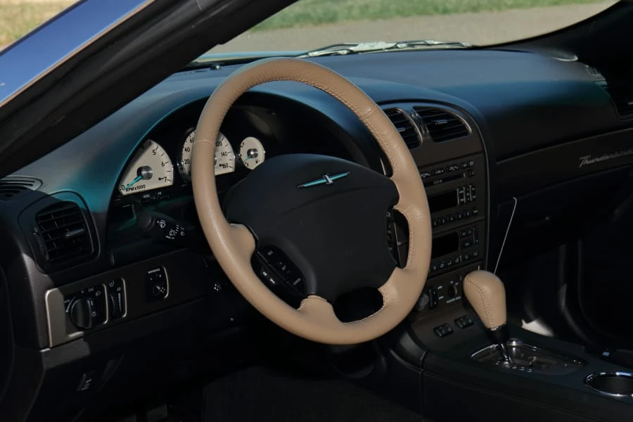 2005 Ford Thunderbird 11th Gen - Image 27 of 31