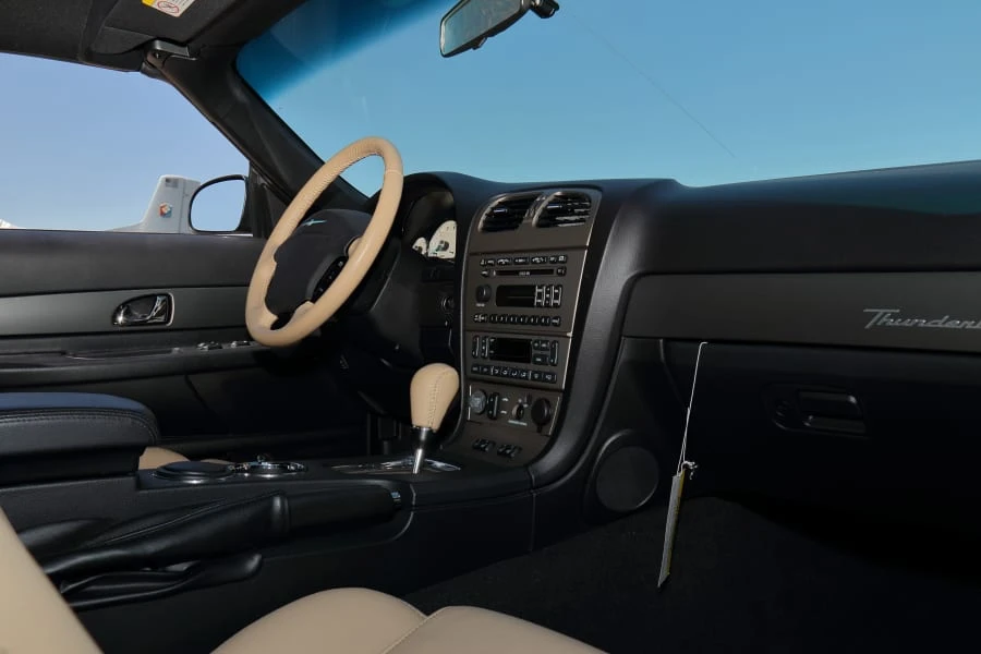 2005 Ford Thunderbird 11th Gen - Image 26 of 31