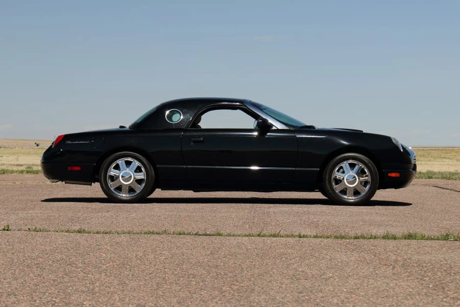 2005 Ford Thunderbird 11th Gen - Image 21 of 31