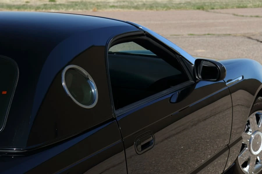 2005 Ford Thunderbird 11th Gen - Image 16 of 31