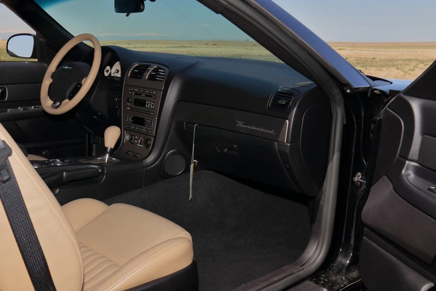 2005 Ford Thunderbird 11th Gen - Image 22 of 31