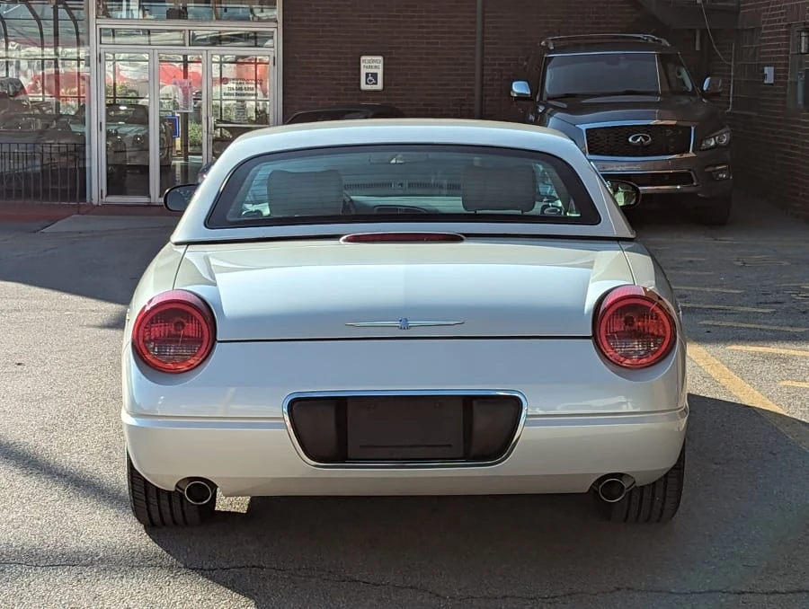 2005 Ford Thunderbird 11th Gen - Image 5 of 31