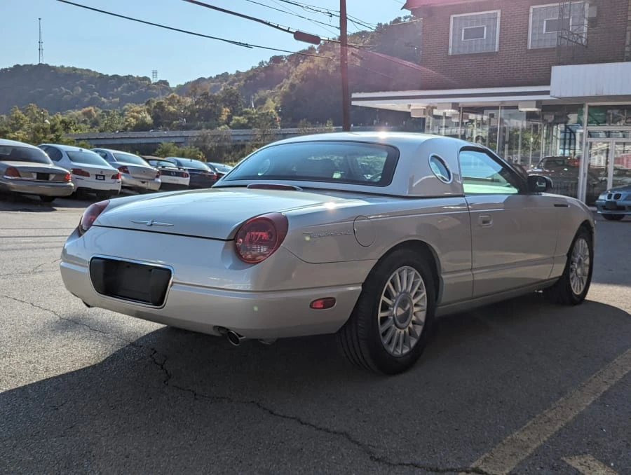 2005 Ford Thunderbird 11th Gen - Image 4 of 31